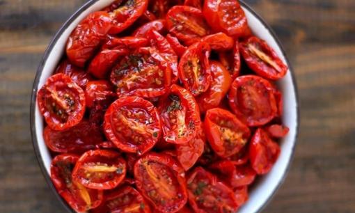 Chợ Việt bán quanh năm loại quả này, nó là “kho” chứa sắt, bổ máu, là “thuốc” hạ đường huyết, đẩy lùi ung thư