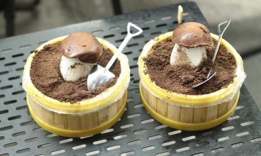 Món cacao nấm 'mọc lên từ đất' đang hot rần rần ở phố cổ Hà Nội, khách nườm nượp tìm địa chỉ ghé mua