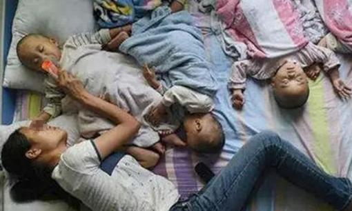 Bà bầu sinh 4 nhưng có tới 4 cha ruột, nghe bác sĩ giải thích, chồng suy sụp hoàn toàn