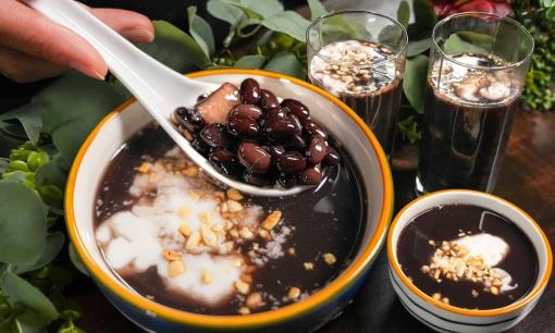 Lý do chè đỗ đen ngoài quán luôn rất ngọt, không phải là để cho thêm đá, người bán hàng sẽ không bao giờ tiết lộ  