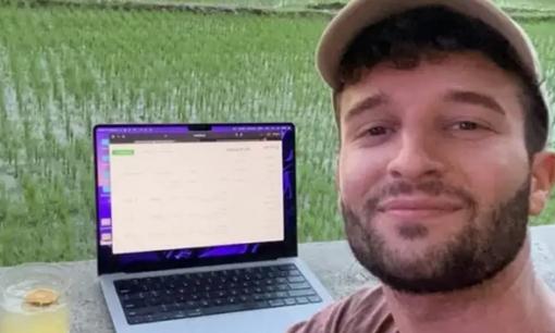 U30 làm 20 phút mỗi ngày, kiếm hơn 11 tỷ/năm nhờ công cụ ai cũng dùng được! Kinh doanh online muốn bội thu cần nắm chắc điều này