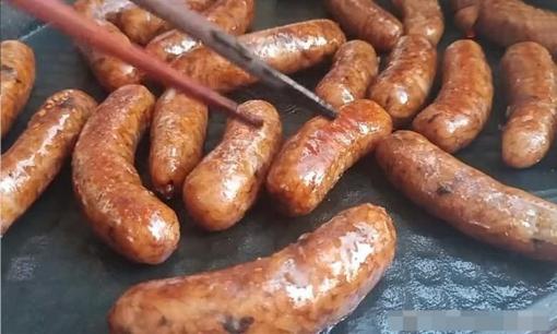 Cách làm xúc xích bằng gạo nếp, ăn mềm và dẻo và ngon hơn nấu xôi nếp rất nhiều