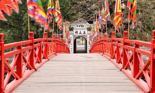 Vì sao cầu Thê Húc lại được sơn màu đỏ?