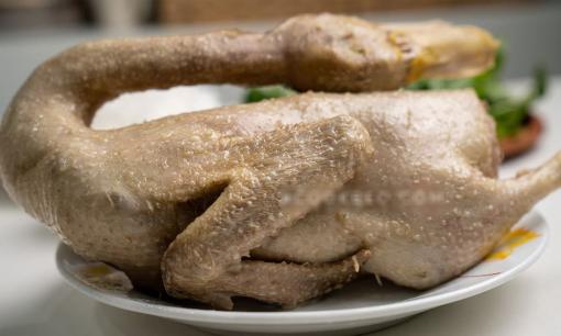 Tết Đoan Ngọ thường ăn thịt vịt, nhưng có nên dâng thịt vịt lên ban thờ thắp hương?