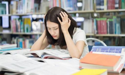 Chuyên gia tâm lý: Kỳ thi đại học sắp đến gần, phụ huynh và thí sinh nên làm tốt những điều này!