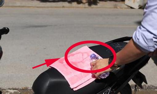 Nắng nóng, yên xe máy bỏng rát: Đây là 5 mẹo hạ nhiệt cấp tốc