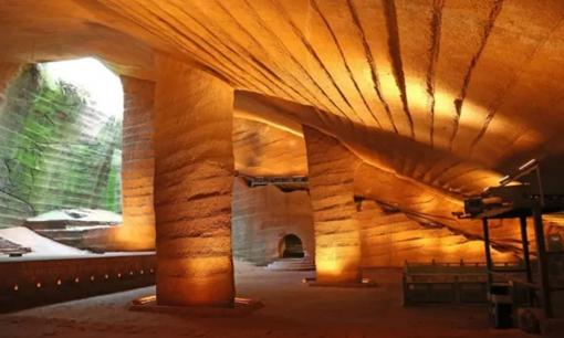 Sau khi một ao nước ở Trung Quốc cạn nước, 'kỳ quan thứ chín' của thế giới đã được phát hiện! Chuyên gia không giải thích được?