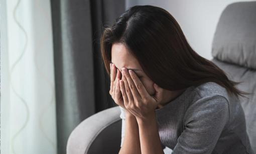 Được khen 'chuột sa chĩnh gạo' vì lấy chồng Hà Nội giàu có, cô gái lên mạng than thở chuyện phải 'còng lưng gánh nợ'