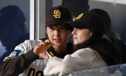 Kết hôn được hơn 1 năm nhưng Song Joong Ki chưa tổ chức đám cưới vì vợ Tây đang mang thai lần hai?