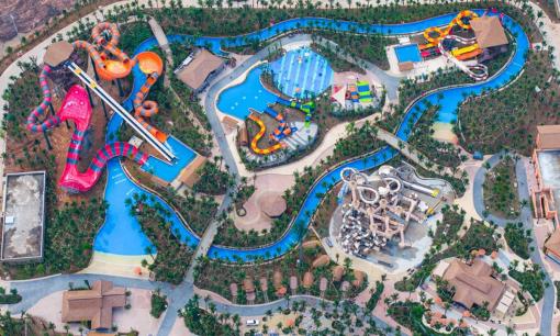 Bên trong công viên nước lớn nhất miền Bắc ở thành phố nhỏ nhất Việt Nam, có gì mà thu về 10 tỷ đồng sau 1 tuần mở cửa?