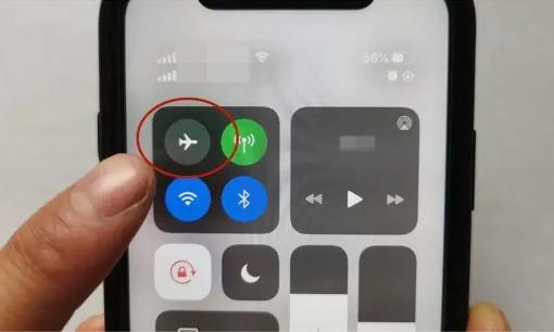 Các chức năng tuyệt vời của chế độ máy bay trên điện thoại di động! Nhiều người không biết 'tận dụng' dù sử dụng hàng ngày