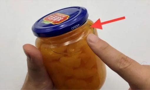 Cơ chế mở trên nắp chai lọ thủy tinh chỉ sau một cú chạm mà ít ai biết! Sẽ thật đáng tiếc nếu bạn không học cách làm