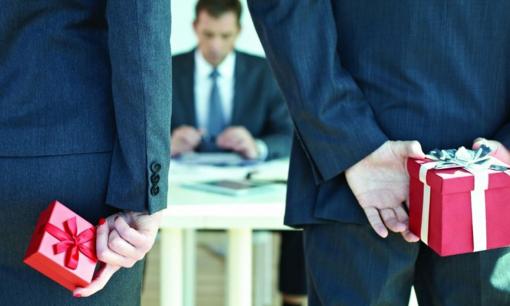 Những quy tắc bất thành văn trong việc tặng quà, nếu bạn không hiểu những điều này thì việc tặng quà sẽ vô ích