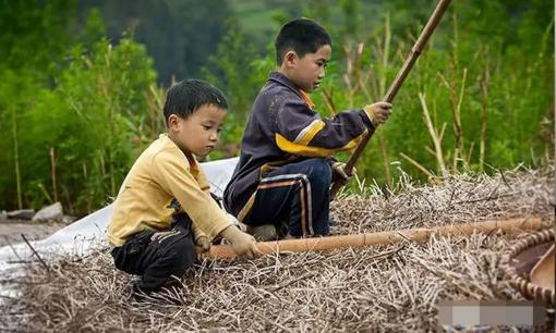 Người nông thôn có câu: “Người giàu không thêm con trai, người nghèo không thêm con gái” có ý nghĩa gì? Có con liên quan đến giàu hay nghèo?