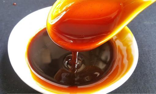 Tôi nên dùng nước hay dầu để thắng đường? Đầu bếp sẽ hướng dẫn bạn 2 mẹo, màu đường trong và đỏ, không đắng và không dính 