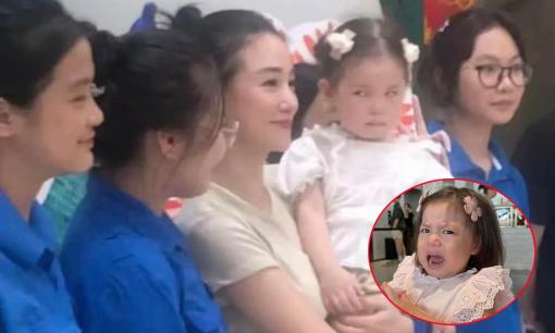 Pam nhà Salim chứng minh sức ảnh hưởng của 'em bé hot nhất mạng xã hội': Ngay cả 'lườm fans' cũng gây sốt