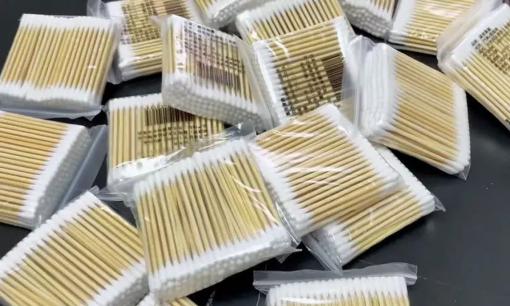 Không ngờ tăm bông lại có thể dùng được như thế này, lần đầu tôi mới biết