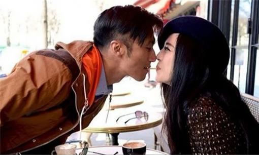 Phạm Băng Băng thuở mới nổi tiếng cởi mở như thế nào mà mớm bánh quy cho Tạ Đình Phong, nhìn phản ứng của sao nam là rõ