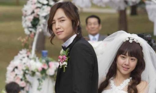 'Hoàng tử châu Á' Jang Geun Suk và 'Em gái quốc dân' Moon Geun Young: Cặp đôi đình đám một thời điêu đứng vì bệnh tật 