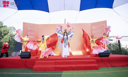 CEO Thẩm mỹ viện Seoul Center thể hiện ca khúc “Một Vòng Việt Nam” lan tỏa niềm tự hào dân tộc đến hơn 1000 nhân sự 