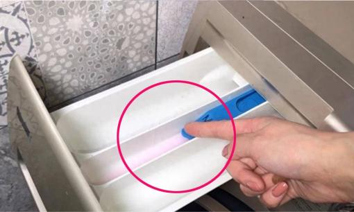 Sau 10 năm sử dụng máy giặt, tôi nhận ra mình đã dùng nhầm hộp giặt. Chẳng trách quần áo không bao giờ giặt sạch