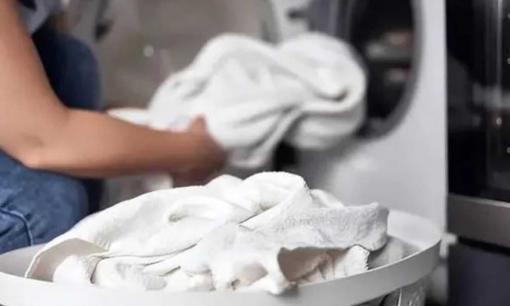 Chuyên gia nhắc nhở: Hãy nhớ đừng cho 5 món đồ này vào máy giặt, có nguy hiểm gì?