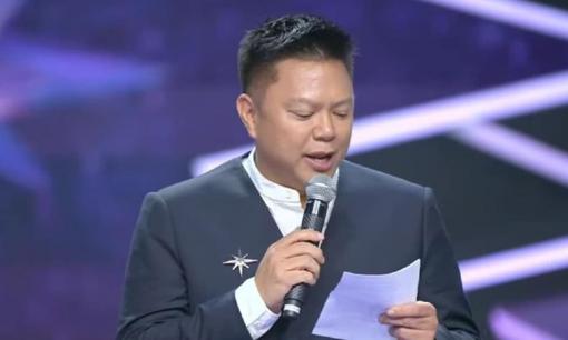 Chủ tịch Miss Universe Vietnam gây xôn xao với màn bắn tiếng Anh... 'đệm' tiếng Việt