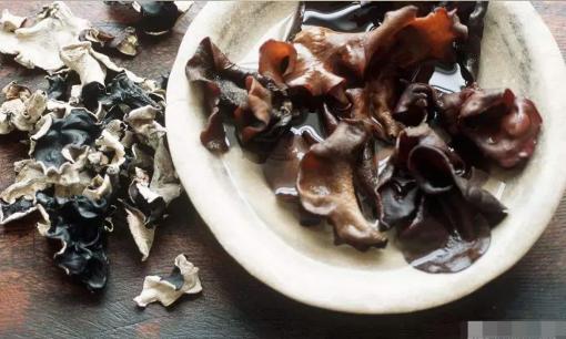 Ngâm mộc nhĩ theo cách này rất độc hại và gây hại cho gan thận! Đừng bất cẩn