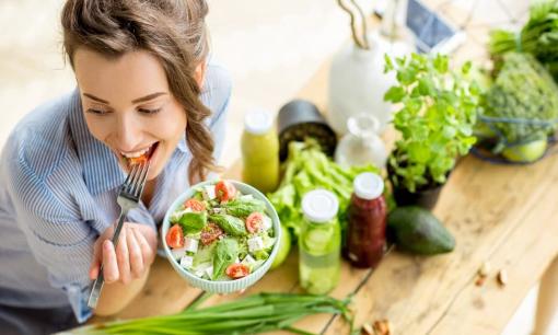 Ăn chay hay ăn thịt tốt hơn? Ăn chay có thực sự giúp bạn sống lâu hơn? Nó có thể phản tác dụng