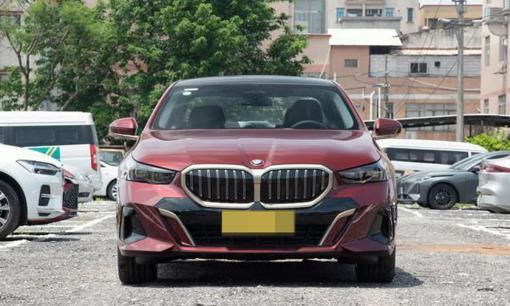 Khoảng cách giữa BMW và Audi lớn đến mức nào? Lái xe kỳ cựu: một người có thế mạnh cốt lõi, một người giỏi marketing