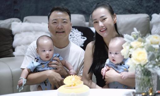 Vẻ đáng yêu của cặp song sinh nhà Phương Oanh - Shark Bình