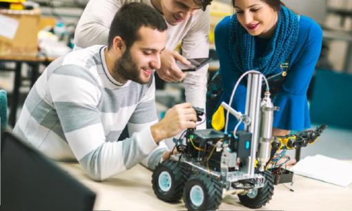 Top 10 ngành xuất sắc nhất năm 2025, dù mới tốt nghiệp nhưng lương cao, triển vọng tốt, các công ty ‘đổ xô’ tuyển dụng