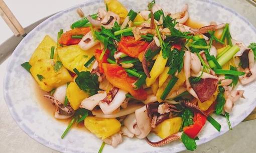 Mực xào gì thì ngon nhất?