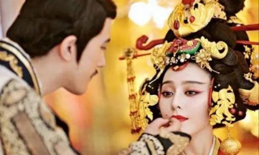 Vì sao Võ Tắc Thiên qua đời sau 1 năm thoái vị? Chuyên gia: Không phải bà chết già, sử sách cũng xấu hổ không dám viết về điều đó!