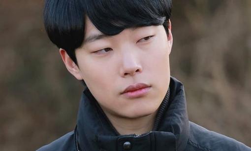 Đàn ông mắt nhỏ là người như thế nào?