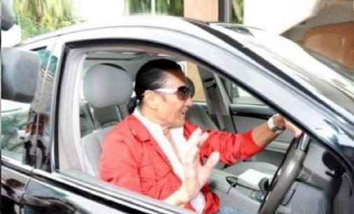 Tạ Hiền 81 tuổi tự mình lái xe đi tìm Trương Bá Chi nhưng lại khiến con trai Tạ Đình Phong phát điên