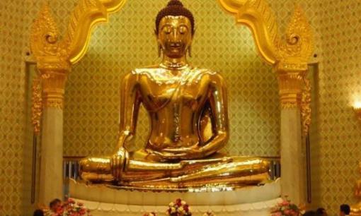 Sản phẩm làm từ vàng đắt đỏ nhất thế giới! Lư vàng đời Minh chẳng là gì khi so với bức tượng Phật nặng 5,5 tấn, trị giá 6.000 tỷ