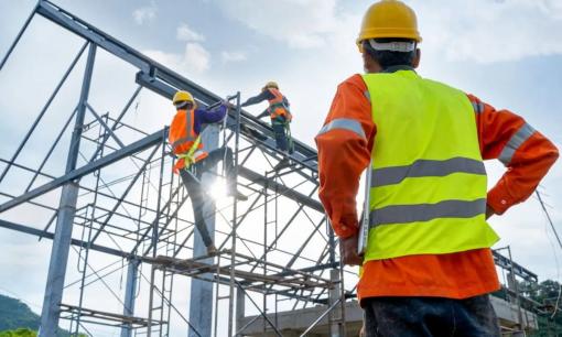 Người lao động thi công trên công trường có được chủ đầu tư mua bảo hiểm hay không?