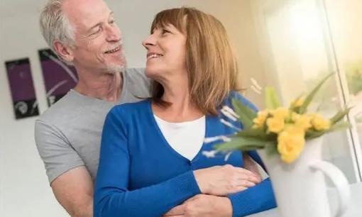 Một người phụ nữ vẫn có thể sống vui vẻ khi mãn kinh? Đàn ông cần hiểu những điều này và phụ nữ càng cần biết nhiều hơn