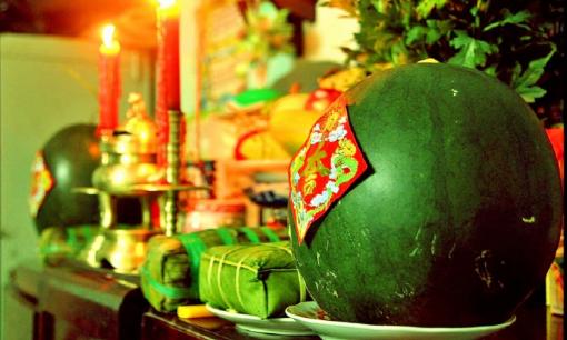 Dưa hấu ruột đỏ, vị ngon ngọt nhưng tại sao không được nhiều người đặt lên bàn thờ để thắp hương?