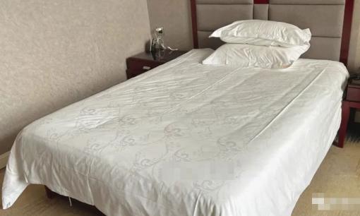 Tại sao phải rút phích cắm TV khi ở khách sạn? Đây không phải là điều vô nghĩa, sau khi đọc, bạn sẽ có thêm kiến ​​​​thức