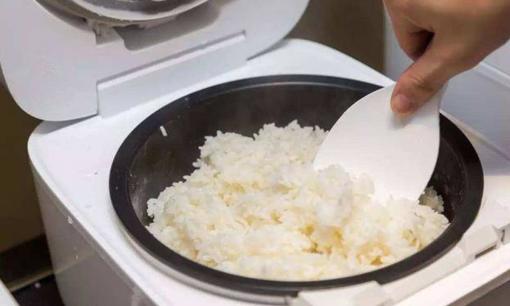 Cách nấu gạo ST25 ông Cua chín đều, không bị trên sống dưới chín 