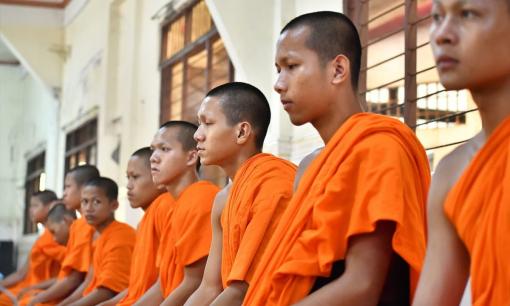 Dân tộc duy nhất ở Việt Nam có tục lệ nam giới cứ đến 12 tuổi là phải đi tu