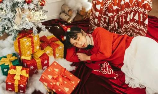 Tục ngữ có câu: “Ngày mùng một Tết không mặc ba bộ quần áo”, là ba loại quần áo nào?