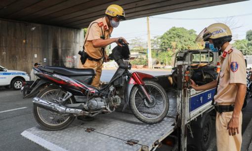 Từ 1/1/2025: Trường hợp đi xe máy bị CSGT tịch thu phương tiện, đó là những trường hợp nào?