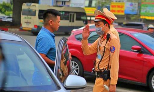 Mức phạt không thắt dây an toàn với xe ô tô năm 2025, người dân cần chú ý