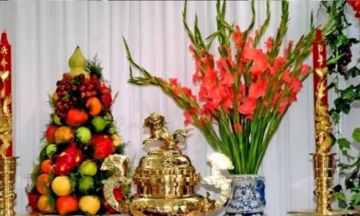 Tết Nguyên đán 2025: Hoa cúng trên bàn thờ không phải 5 hay 7: Đây mới là con số chuẩn, lộc về đầy tay 
