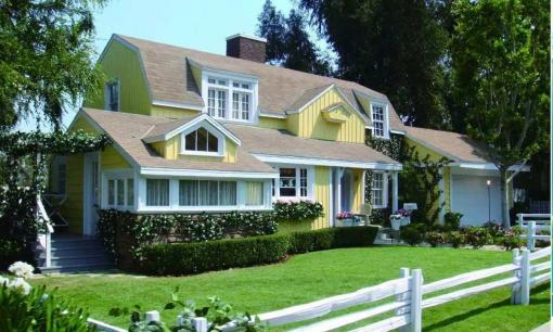 Từ vụ cháy kinh hoàng ở California: Tại sao người Mỹ sống trong nhà gỗ mà không phải nhà xi măng?