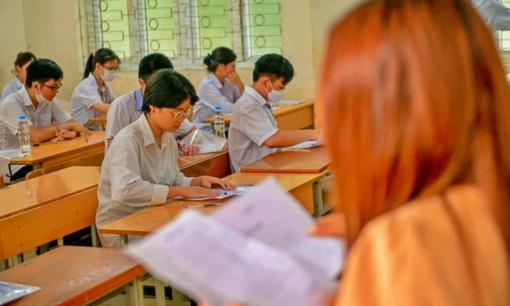 Thu tiền học sinh sai quy định, giáo viên có thể bị phạt tù