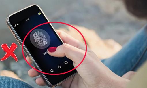 Dù điện thoại nào cũng không nên sử dụng dấu vân tay để mở khóa, điều này có thể mang lại hậu quả nghiêm trọng